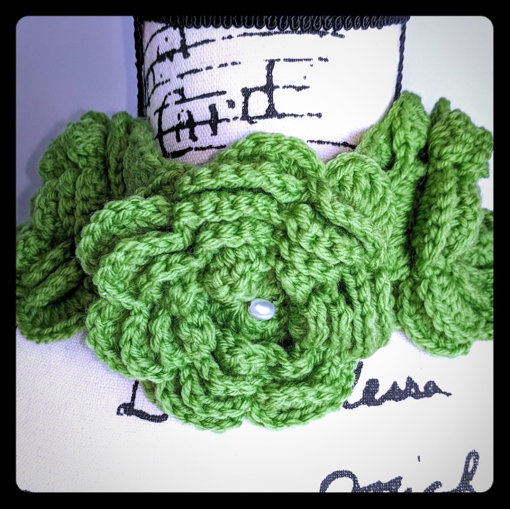 *NWOT* Handmade Cowl Neck Warmer Women's Crochet
